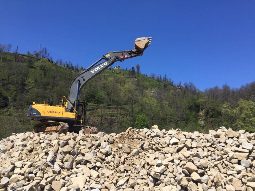 hafriyat iş makinesi